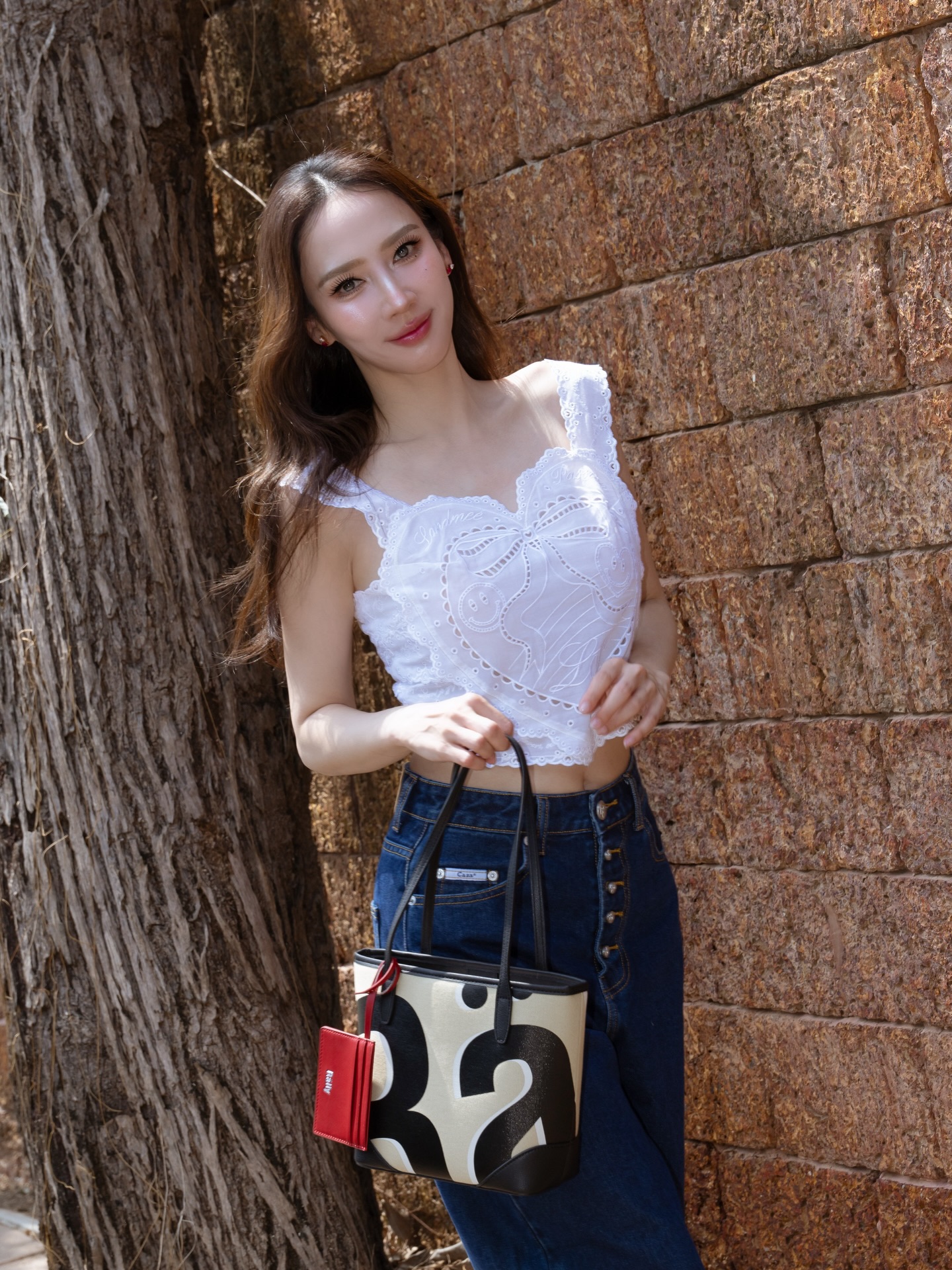 อั้ม - พัชราภา ไชยเชื้อ