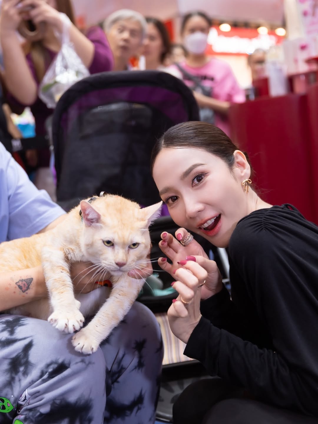 อั้ม - พัชราภา ไชยเชื้อ