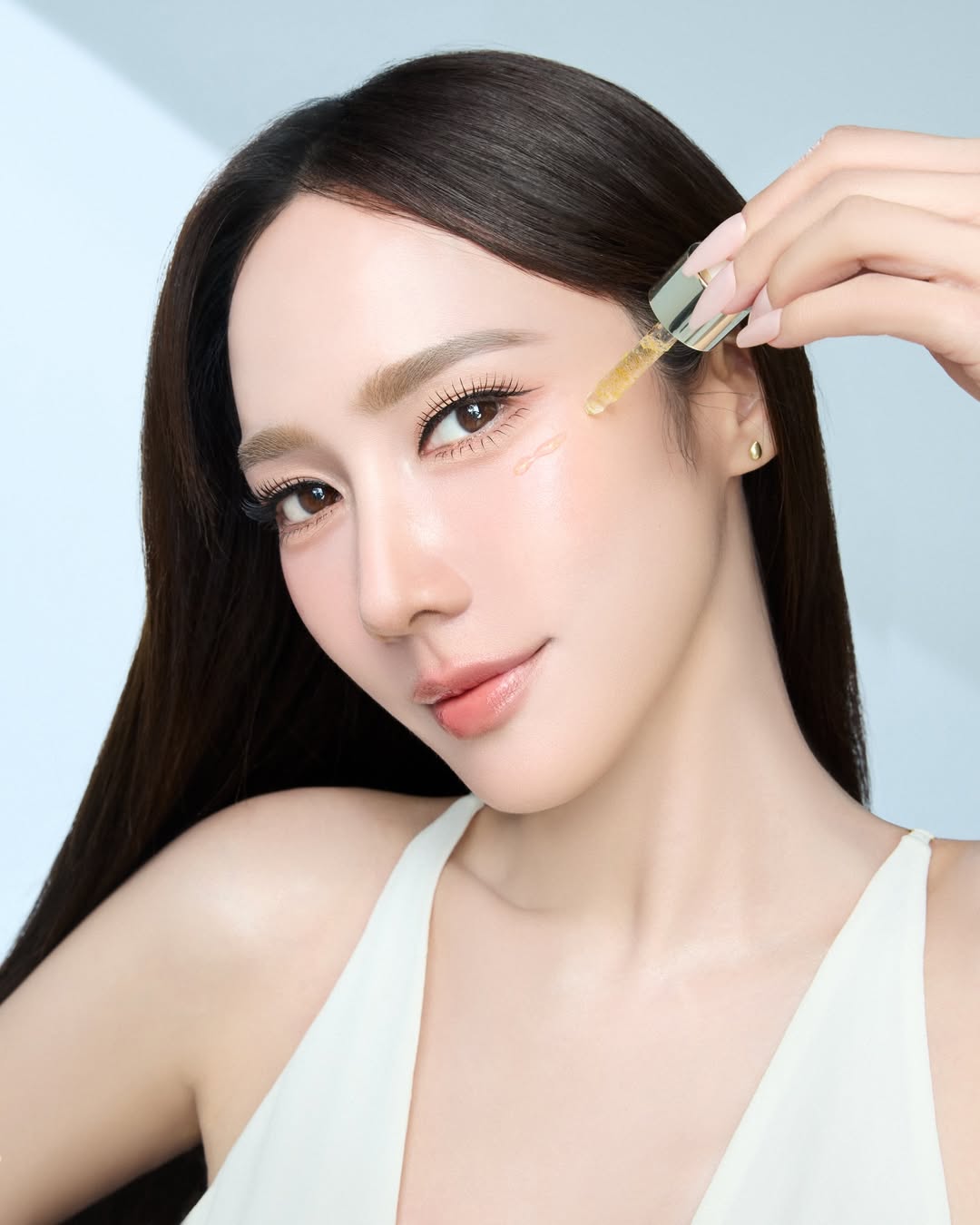 อั้ม - พัชราภา ไชยเชื้อ