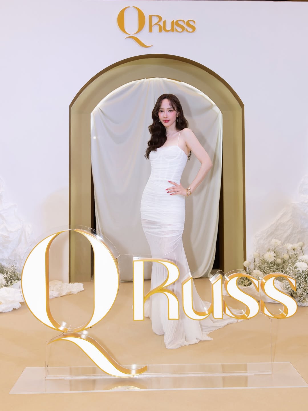 อั้ม - พัชราภา ไชยเชื้อ