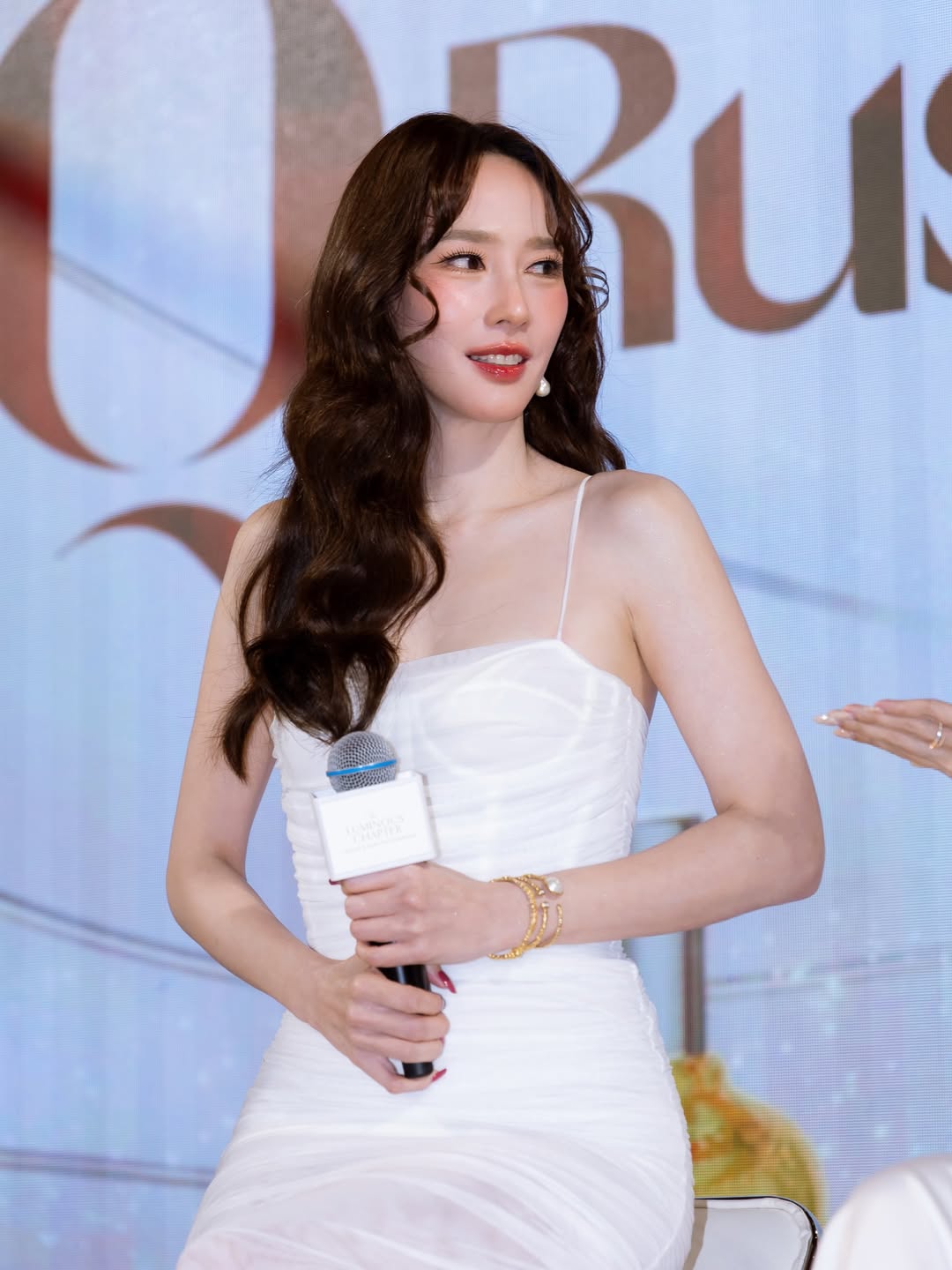 อั้ม - พัชราภา ไชยเชื้อ