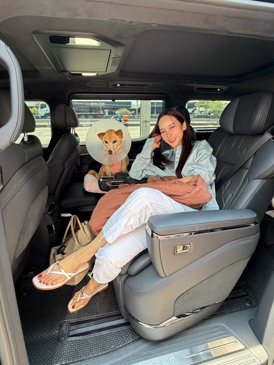 อั้ม - พัชราภา ไชยเชื้อ