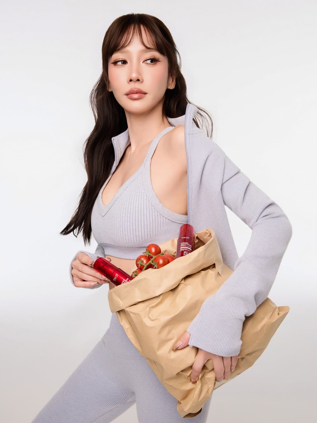 อั้ม - พัชราภา ไชยเชื้อ