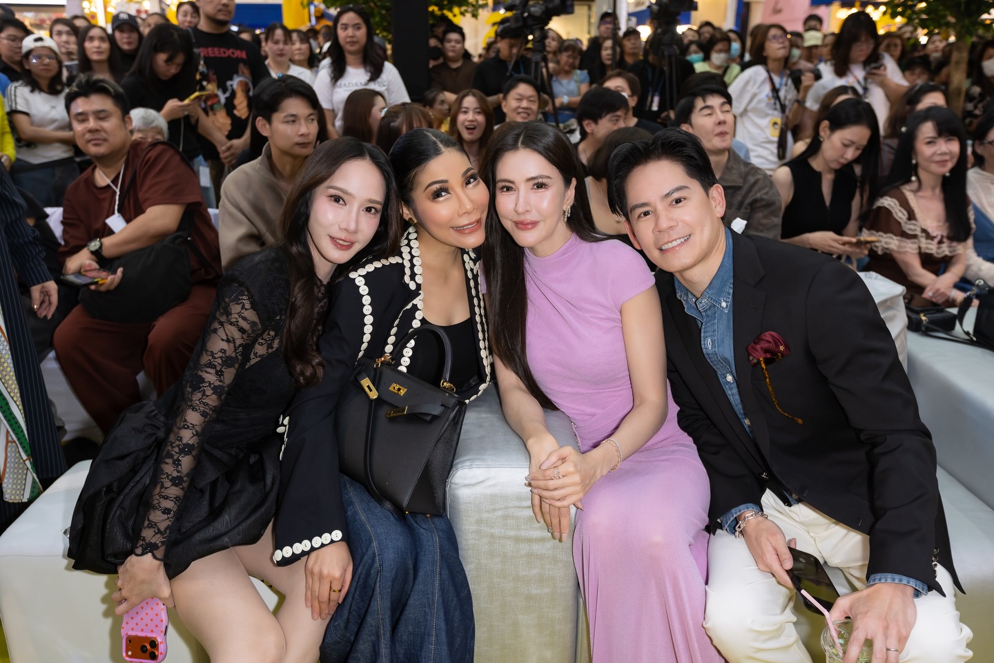 อั้ม - พัชราภา ไชยเชื้อ