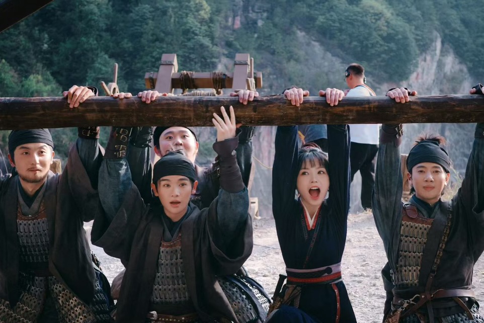 นาย - กรชิต บุญสถิต์ภักดี