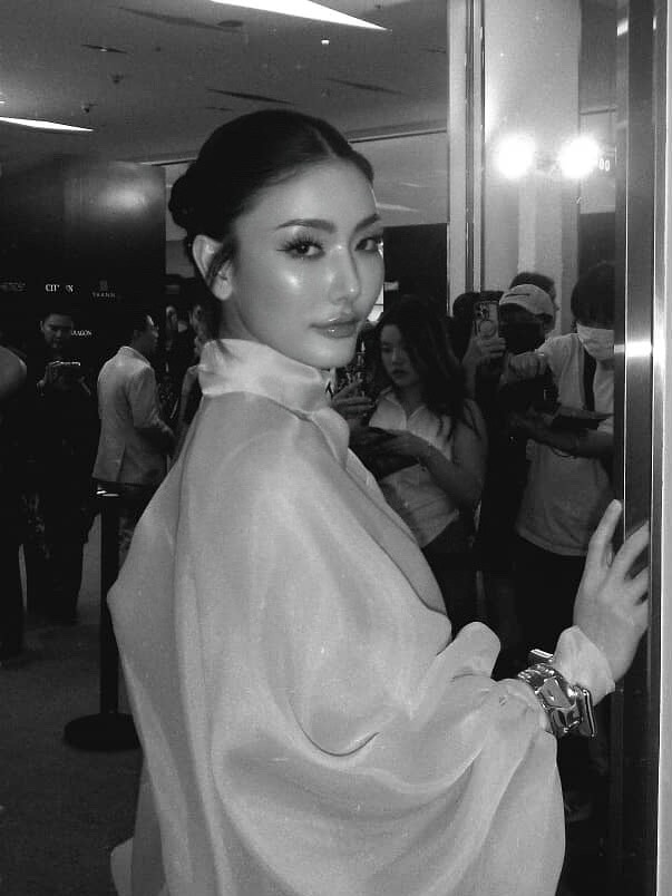 มีนา - ริณา ฉัตรอมรชัย