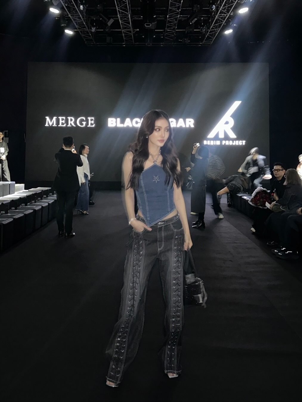 มีนา - ริณา ฉัตรอมรชัย