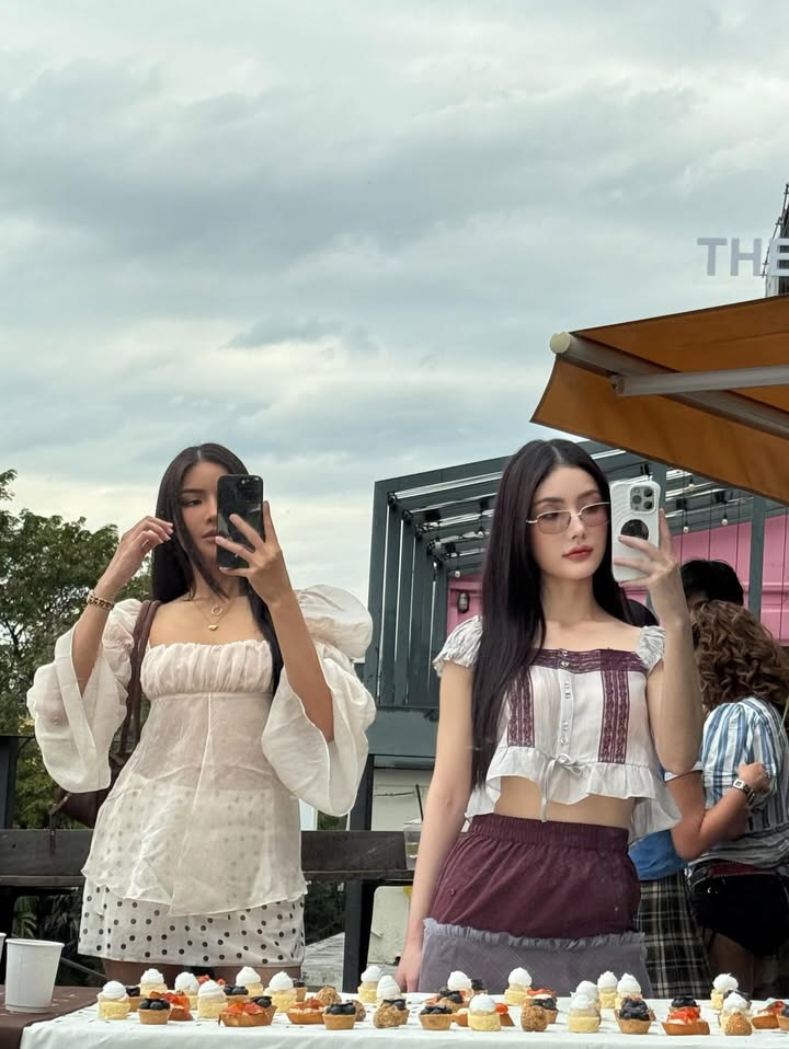 มีนา - ริณา ฉัตรอมรชัย