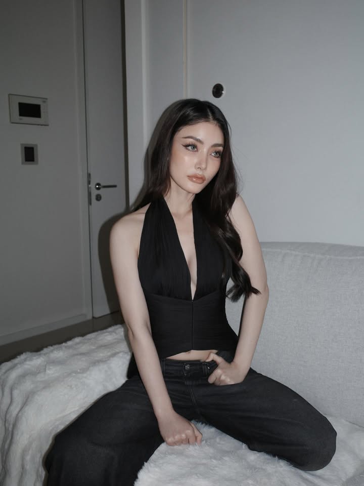 มีนา - ริณา ฉัตรอมรชัย