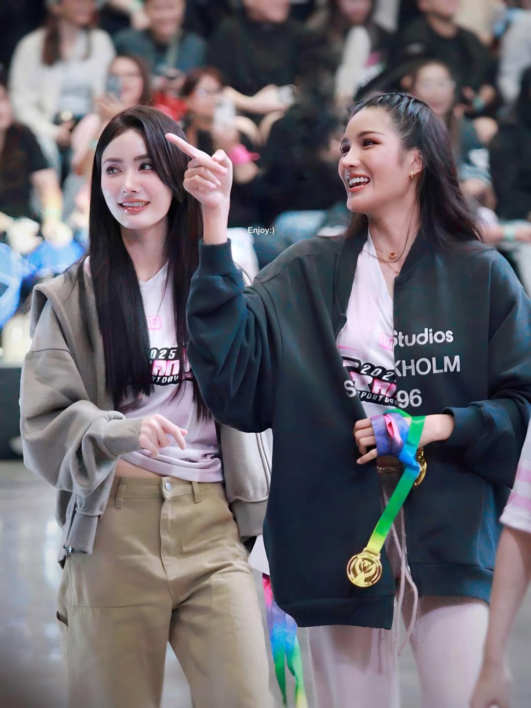 มีนา - ริณา ฉัตรอมรชัย