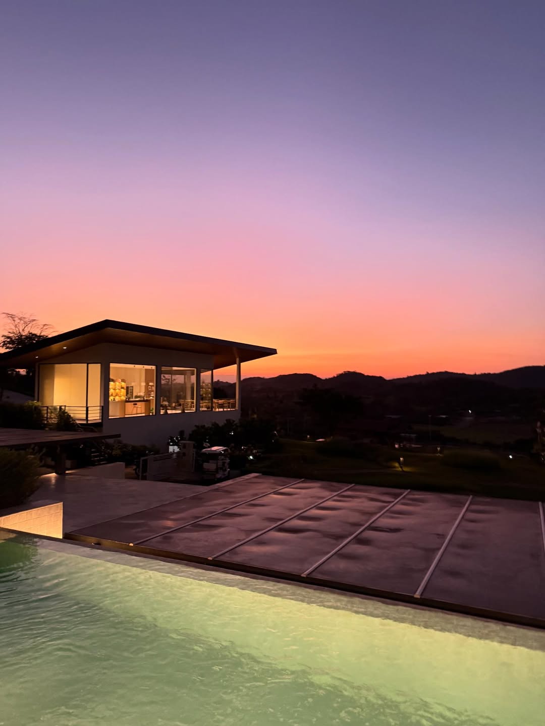 มีนา - ริณา ฉัตรอมรชัย