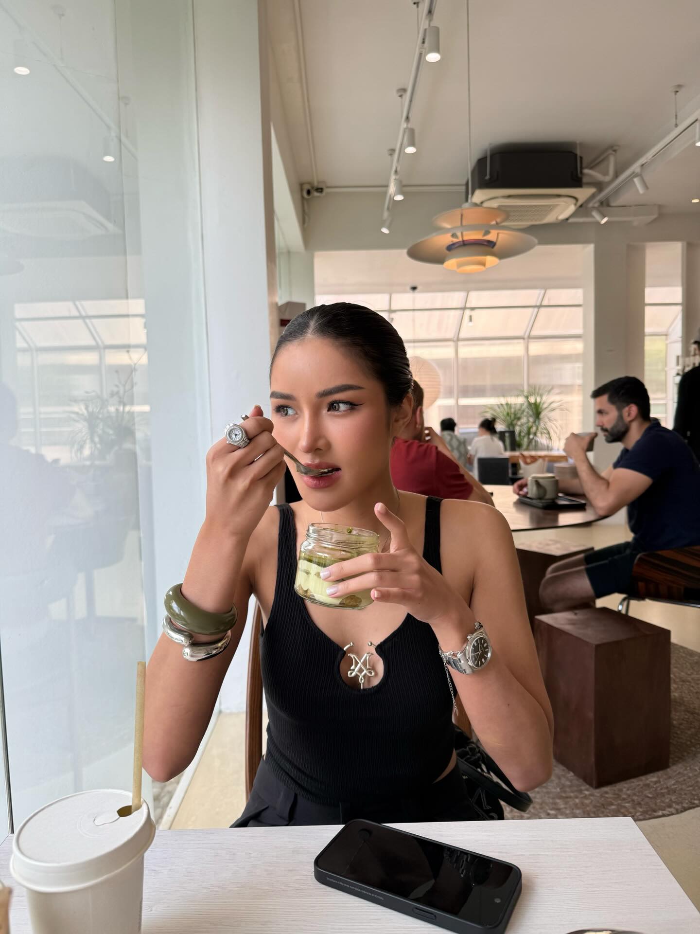 มีนา - ริณา ฉัตรอมรชัย