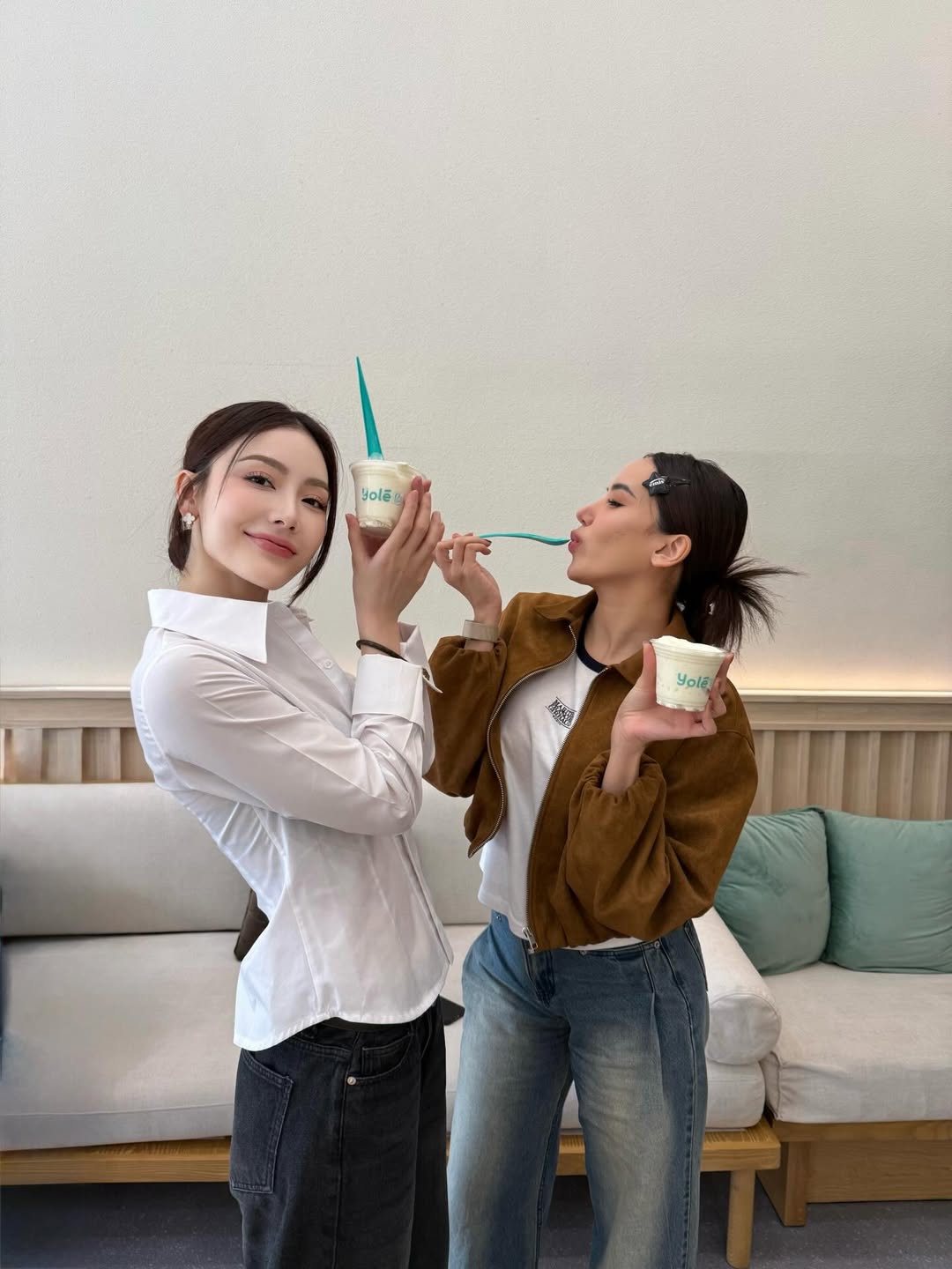 มีนา - ริณา ฉัตรอมรชัย