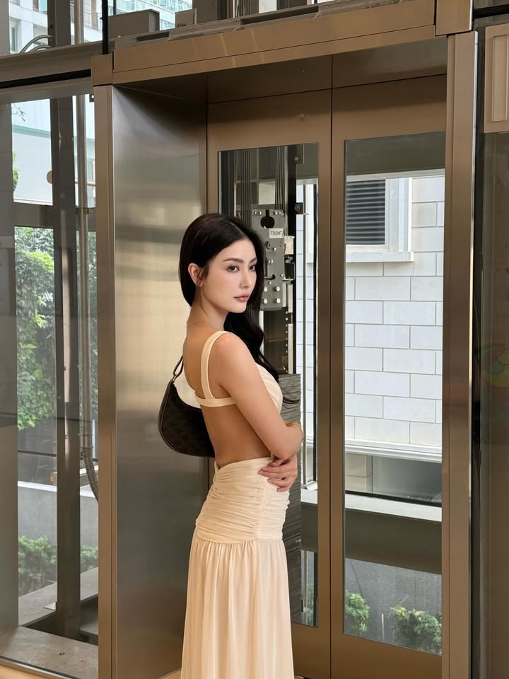 มีนา - ริณา ฉัตรอมรชัย