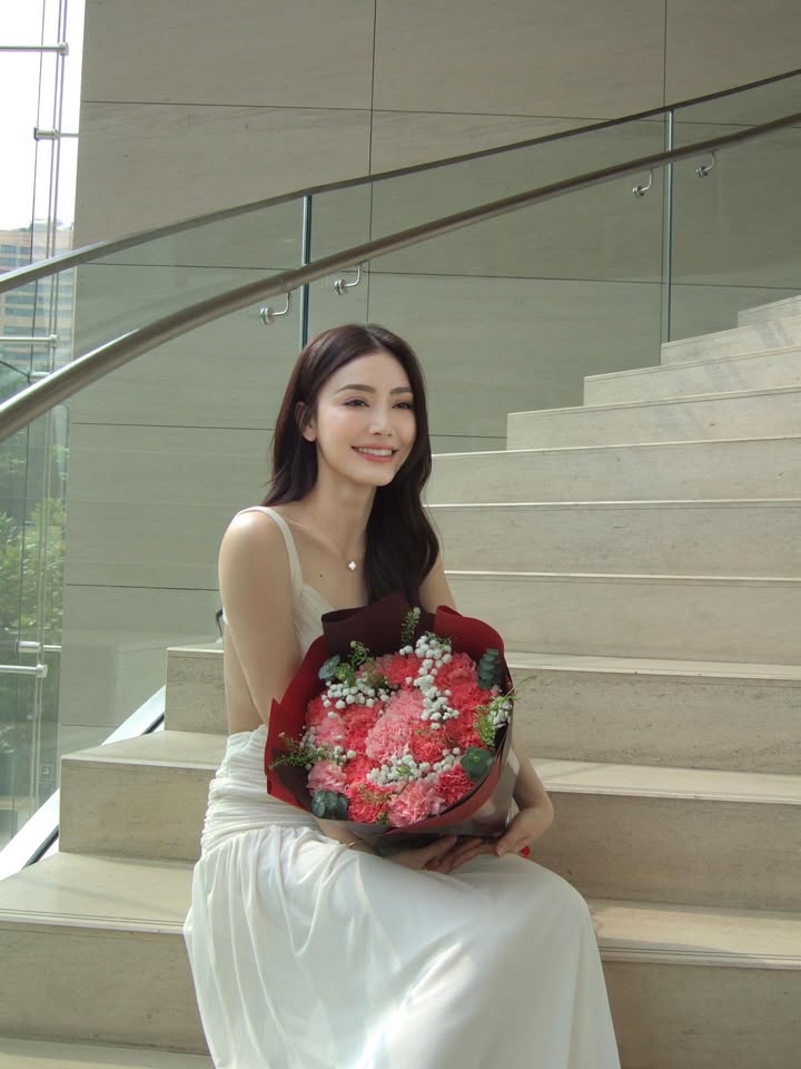 มีนา - ริณา ฉัตรอมรชัย