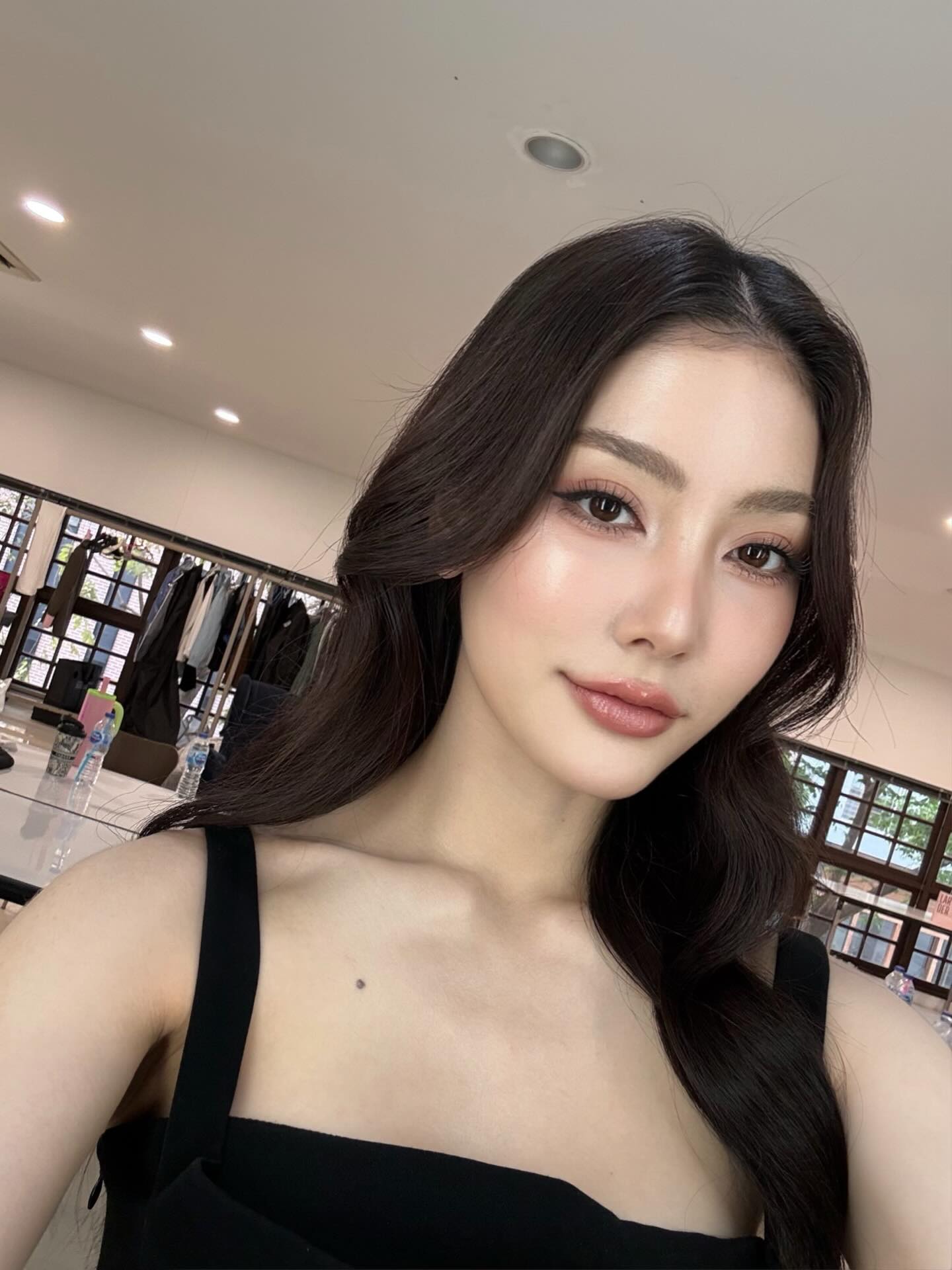 มีนา - ริณา ฉัตรอมรชัย