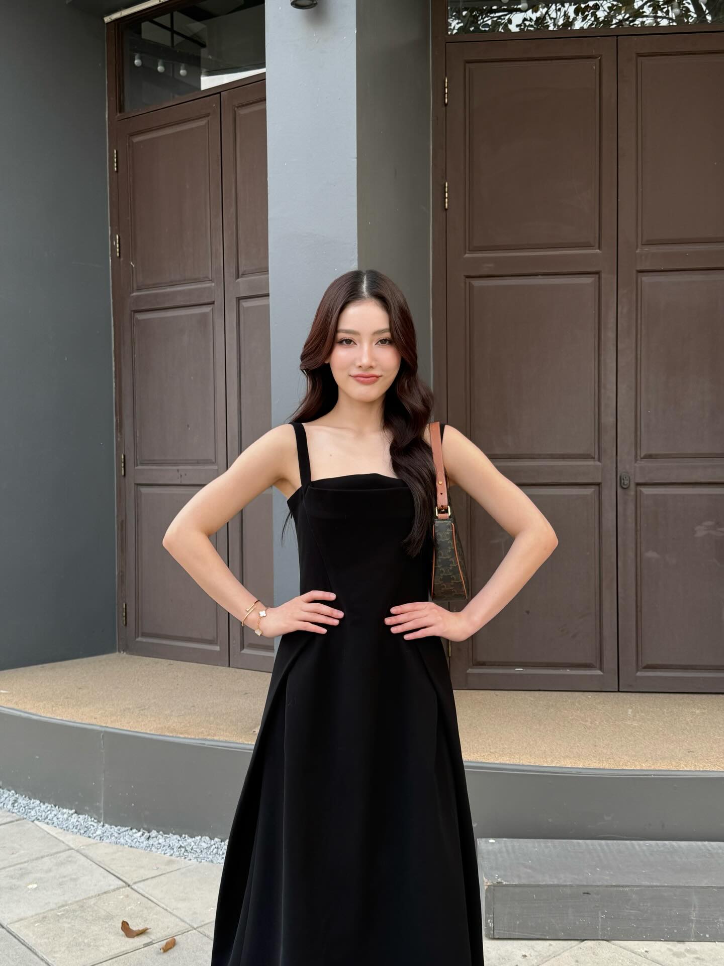 มีนา - ริณา ฉัตรอมรชัย