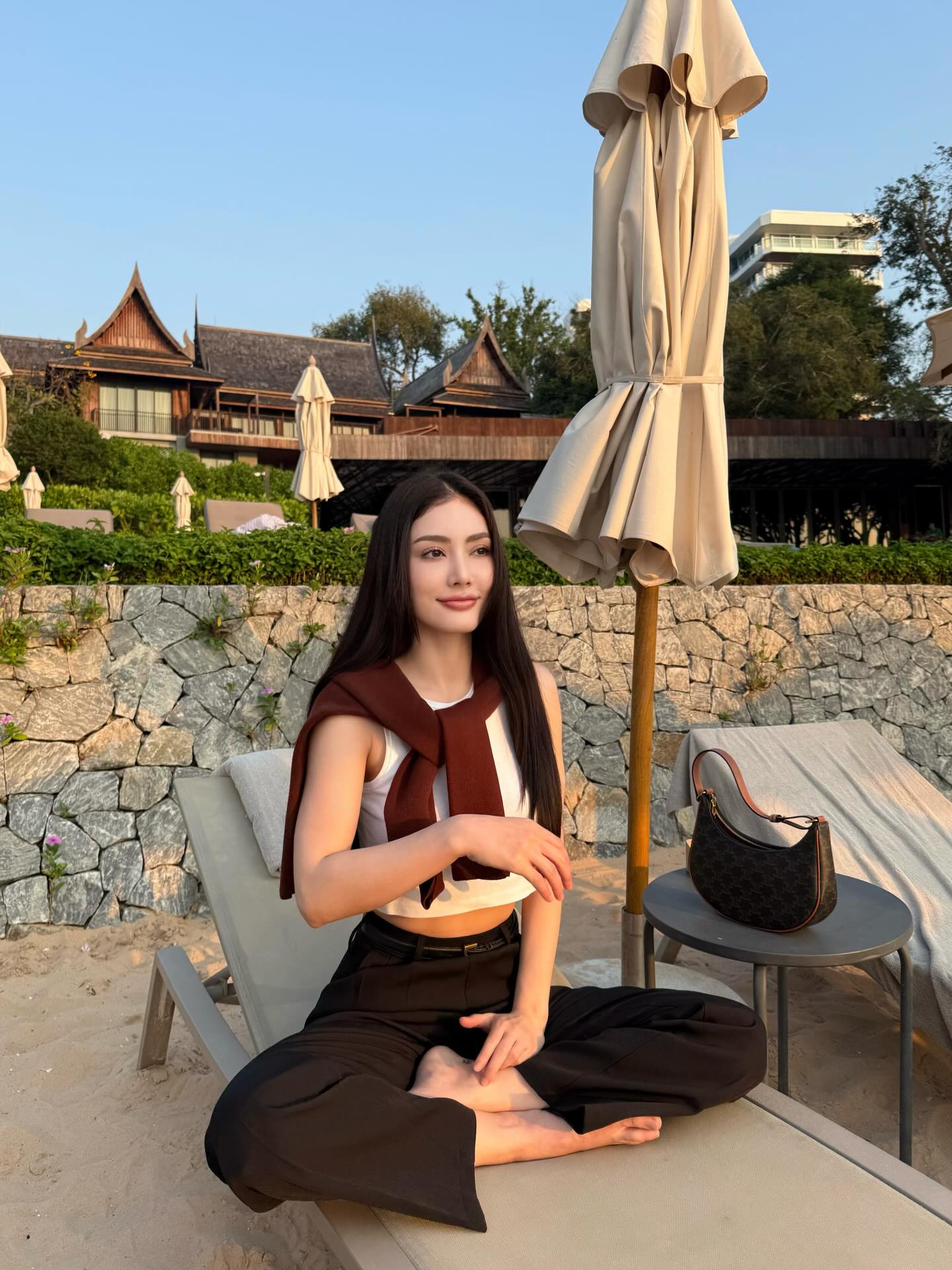 มีนา - ริณา ฉัตรอมรชัย