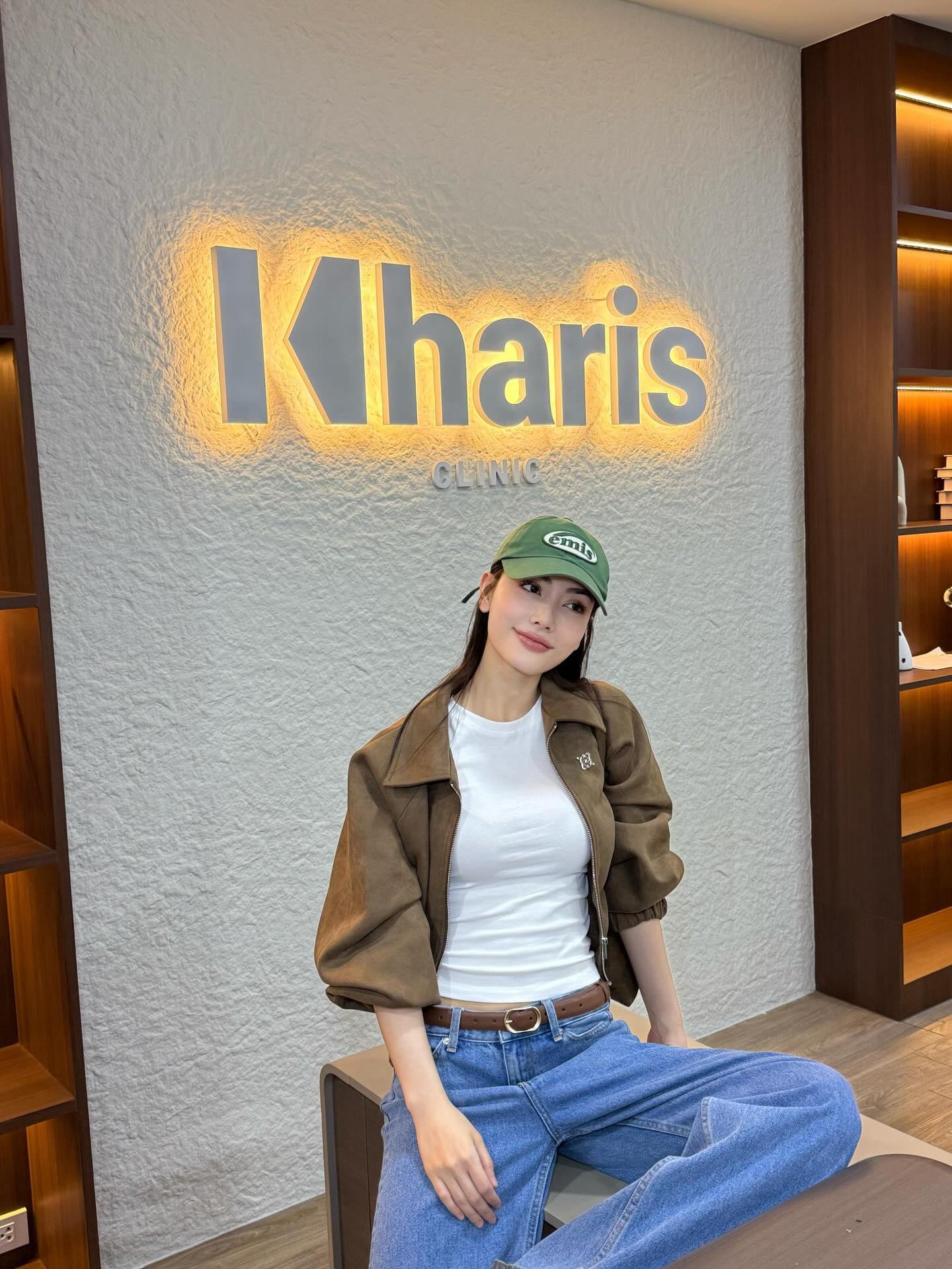 มีนา - ริณา ฉัตรอมรชัย