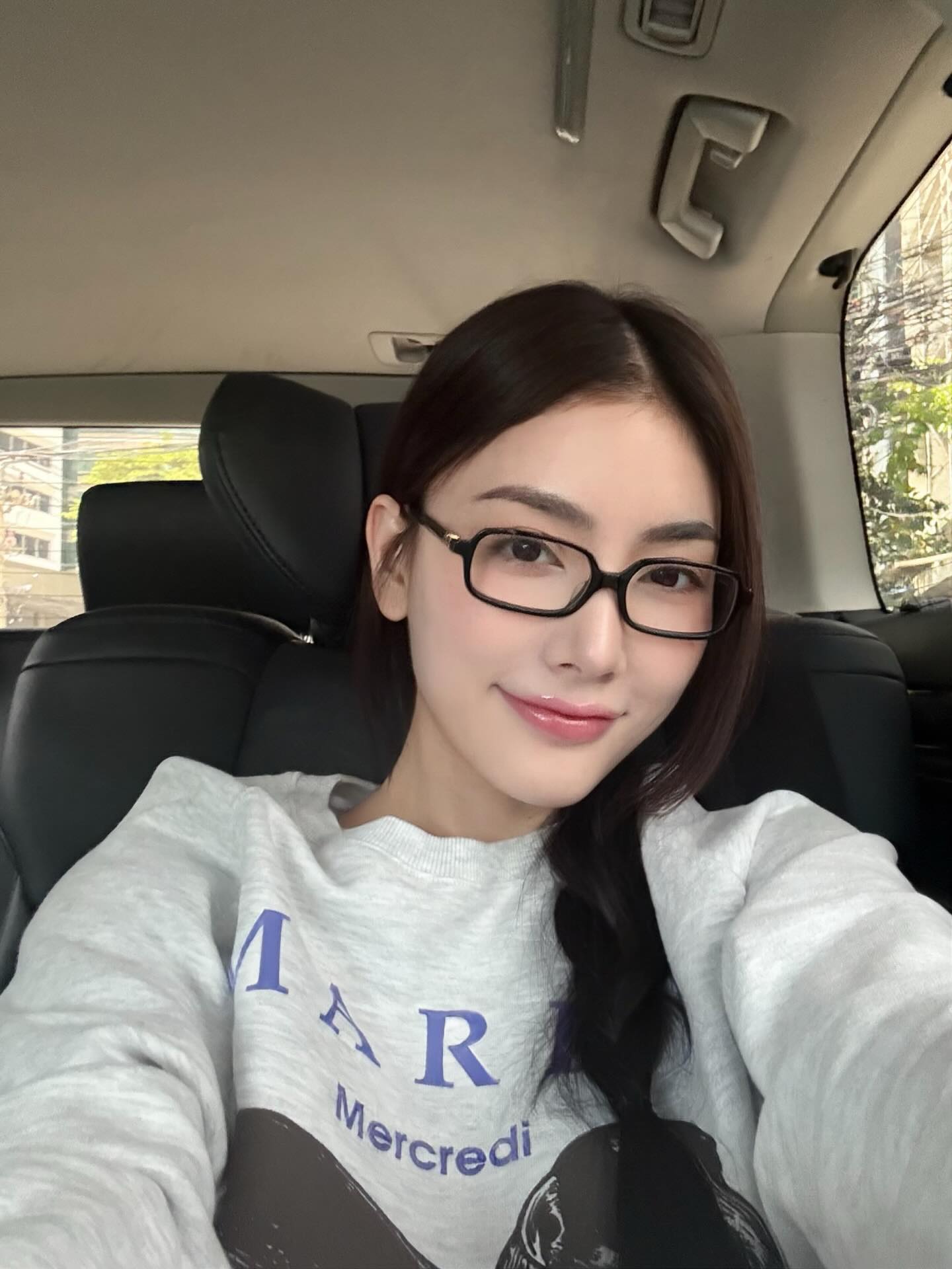 มีนา - ริณา ฉัตรอมรชัย