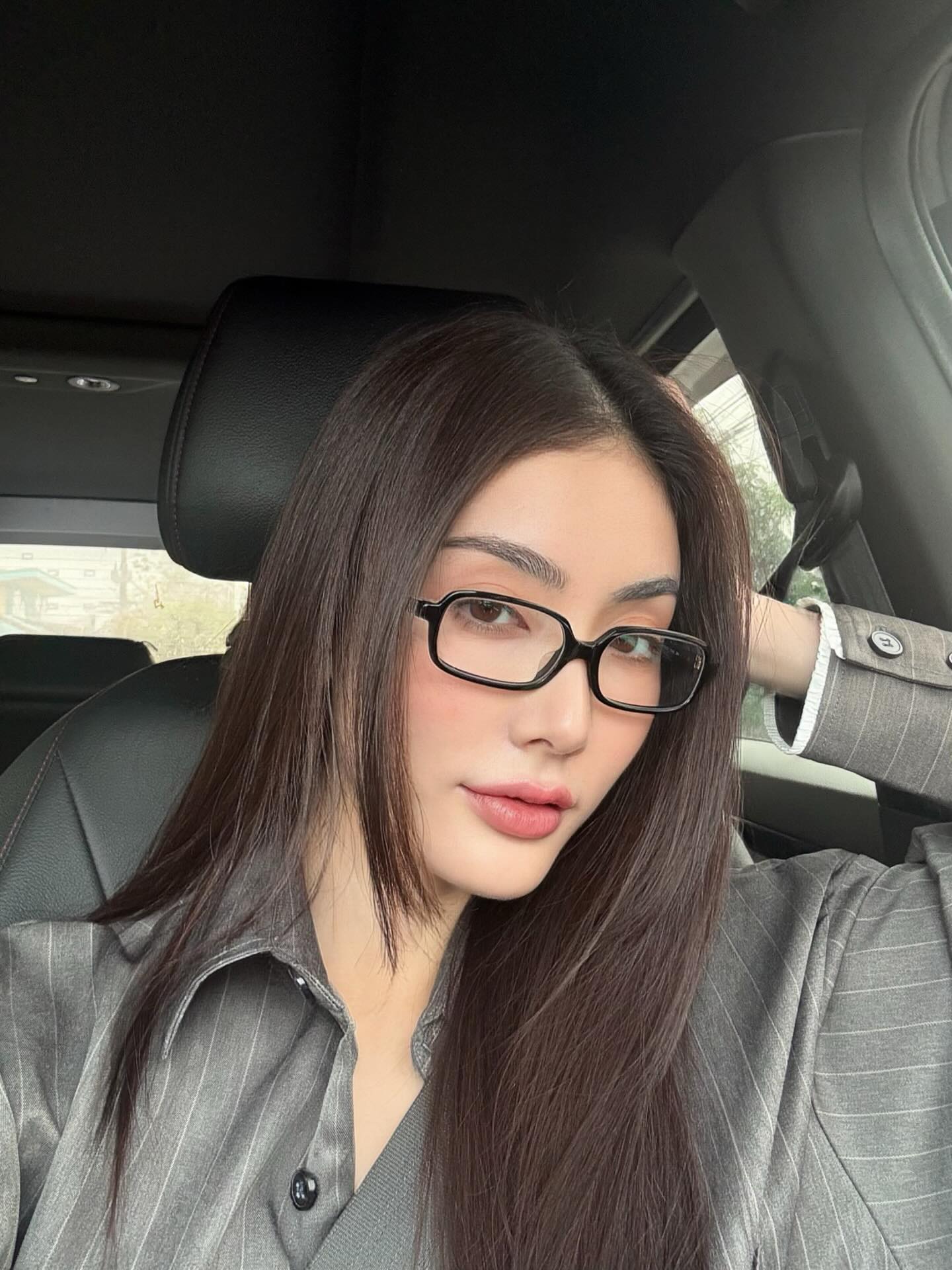 มีนา - ริณา ฉัตรอมรชัย