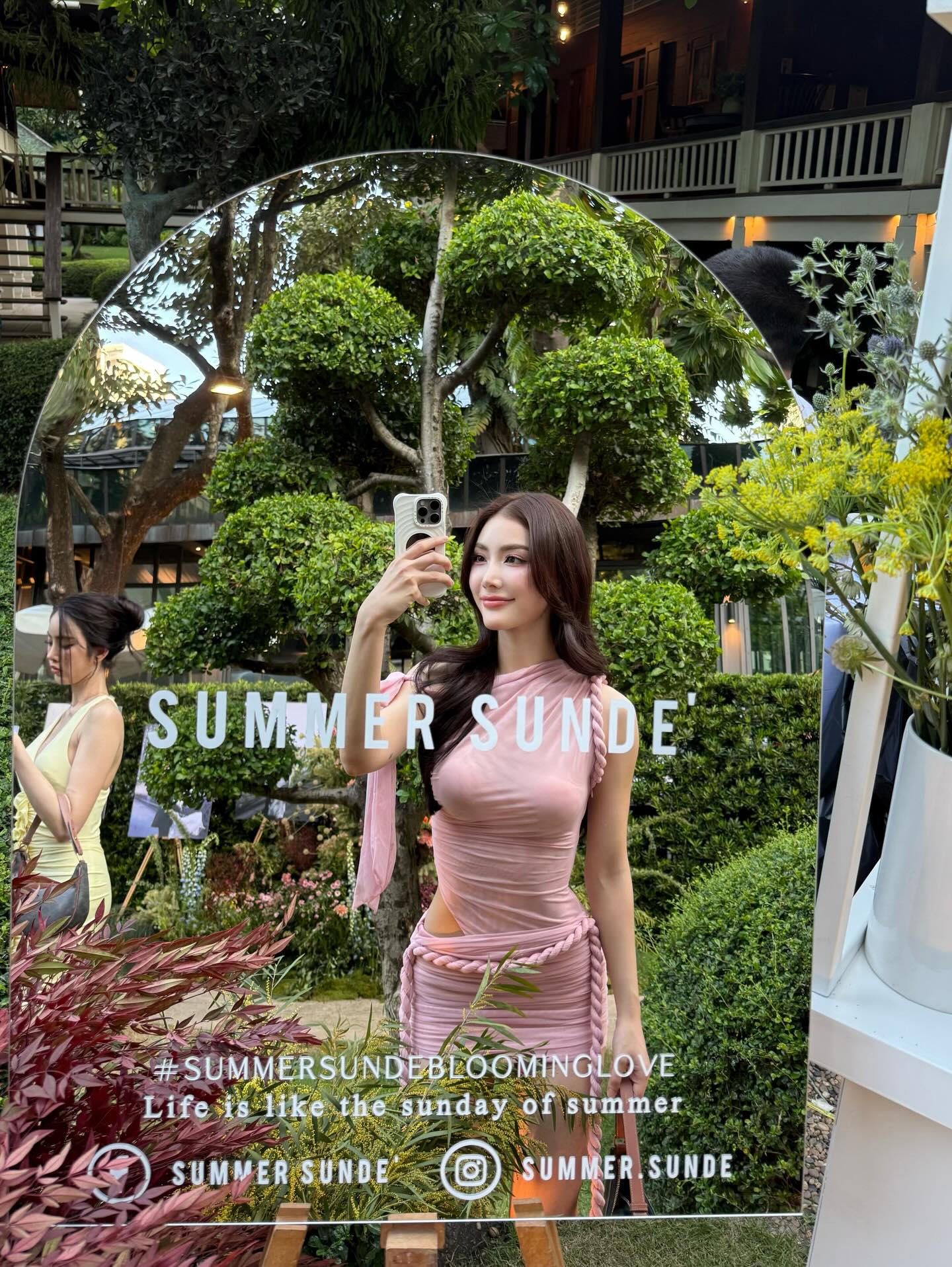 มีนา - ริณา ฉัตรอมรชัย