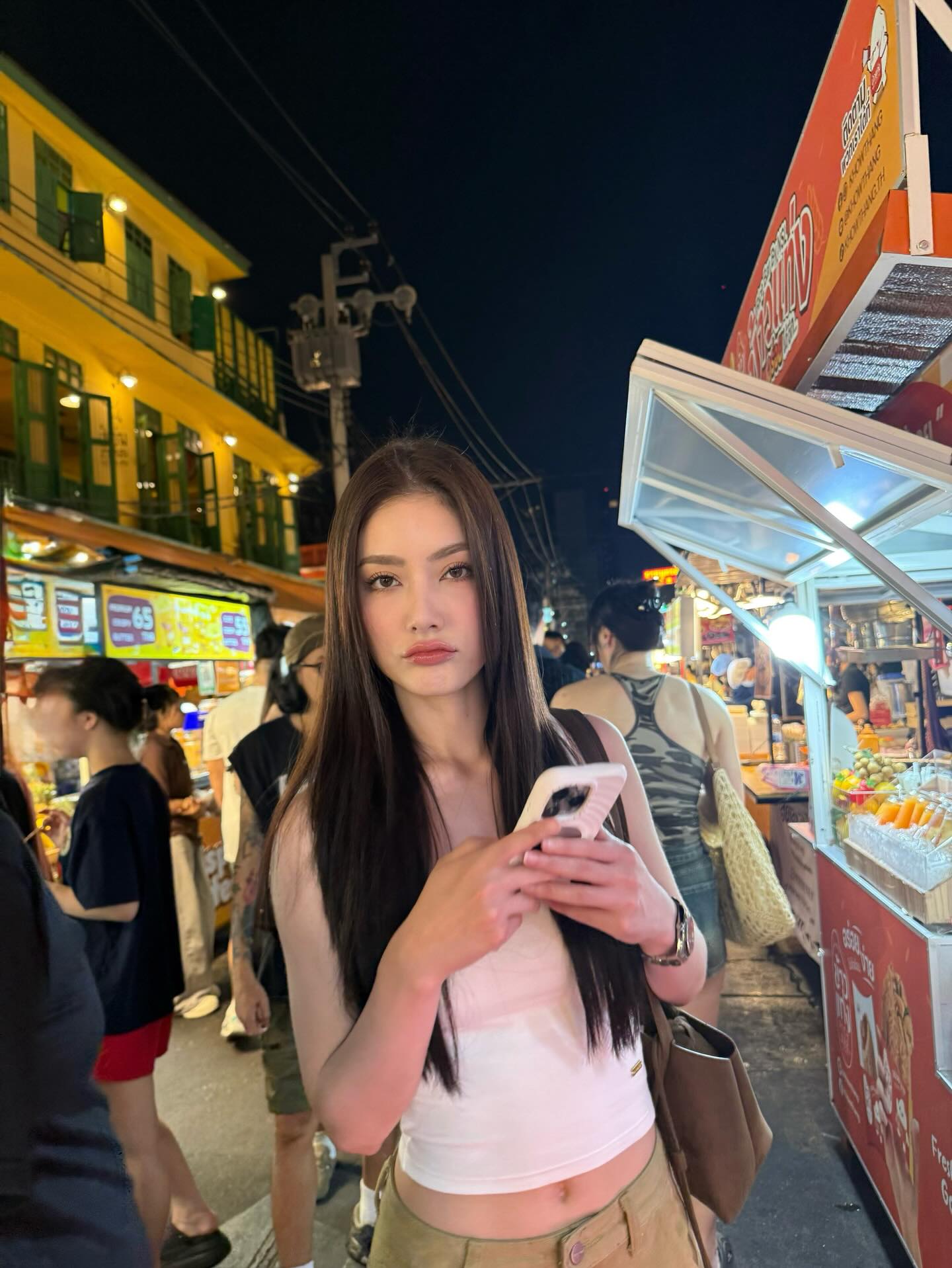 มีนา - ริณา ฉัตรอมรชัย