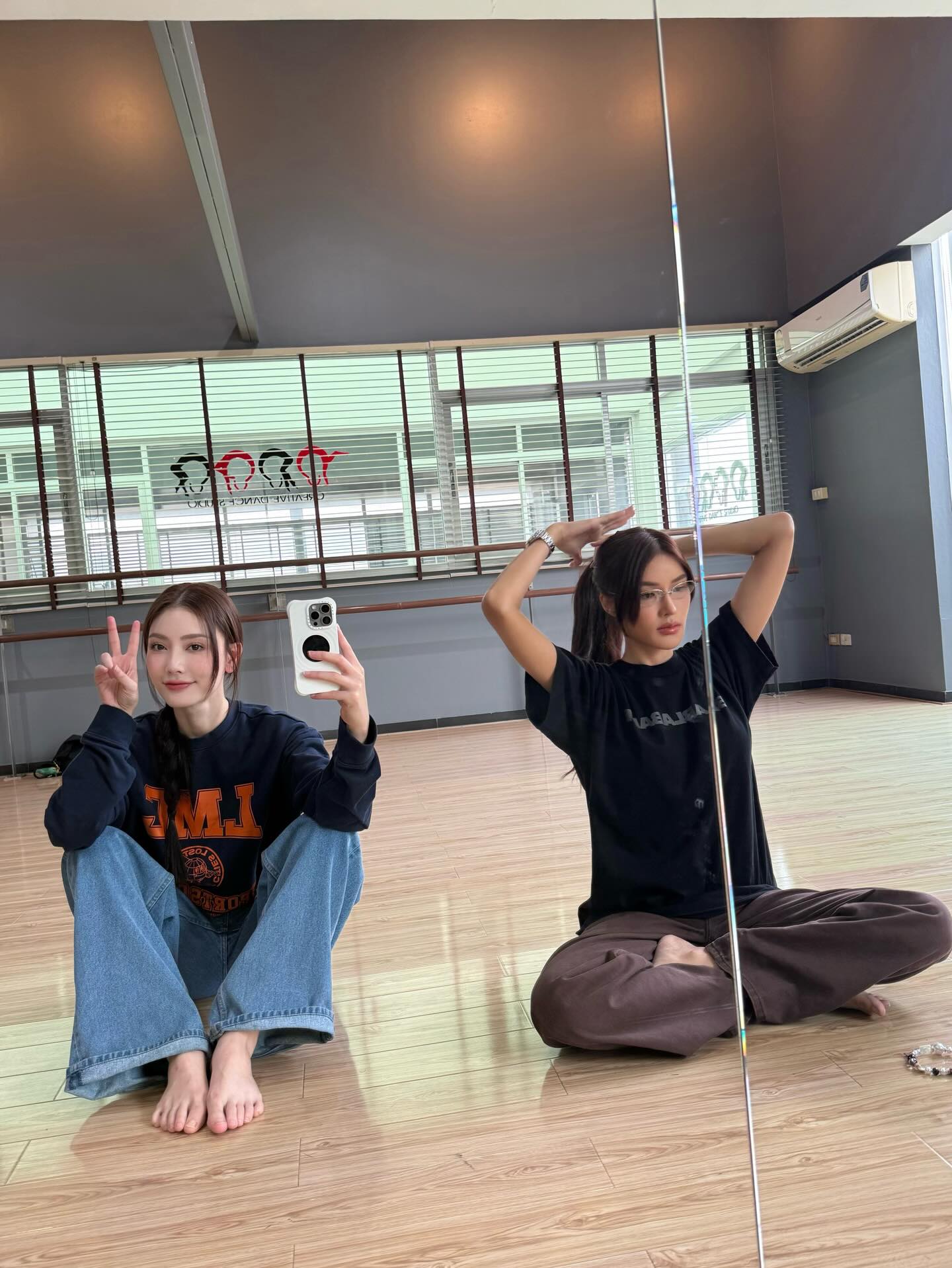 มีนา - ริณา ฉัตรอมรชัย