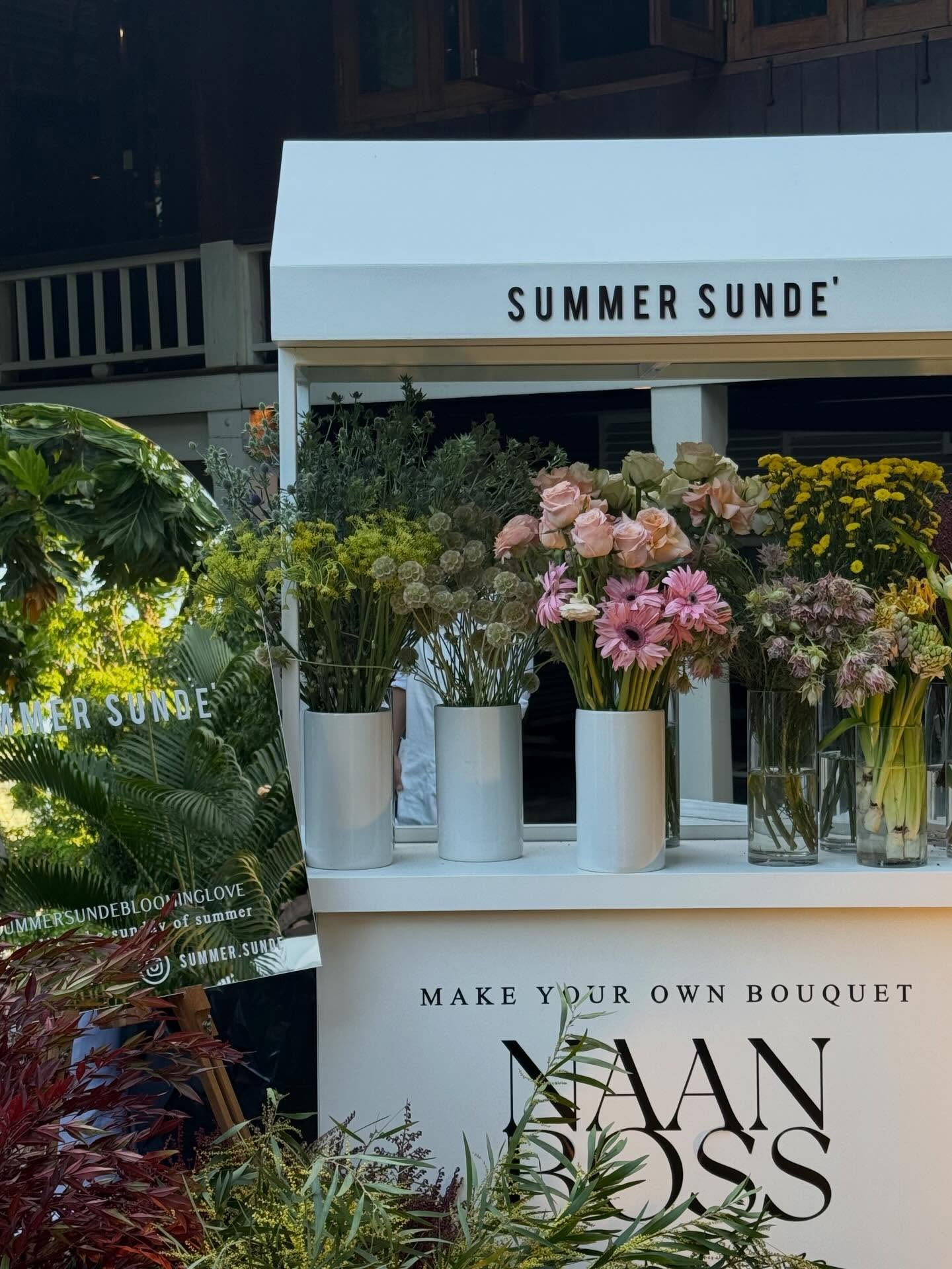 มีนา - ริณา ฉัตรอมรชัย