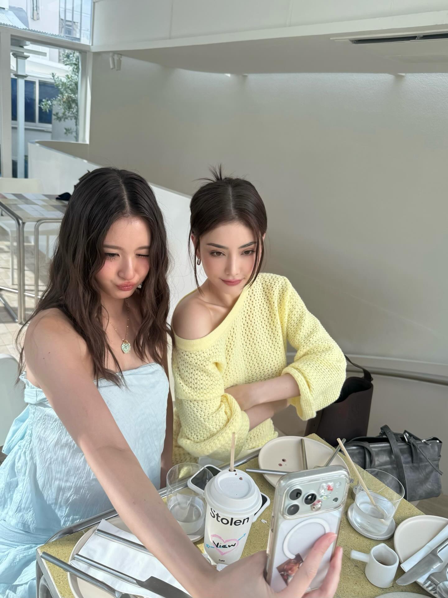 มีนา - ริณา ฉัตรอมรชัย