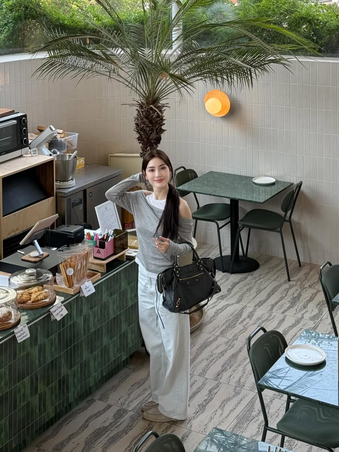 มีนา - ริณา ฉัตรอมรชัย