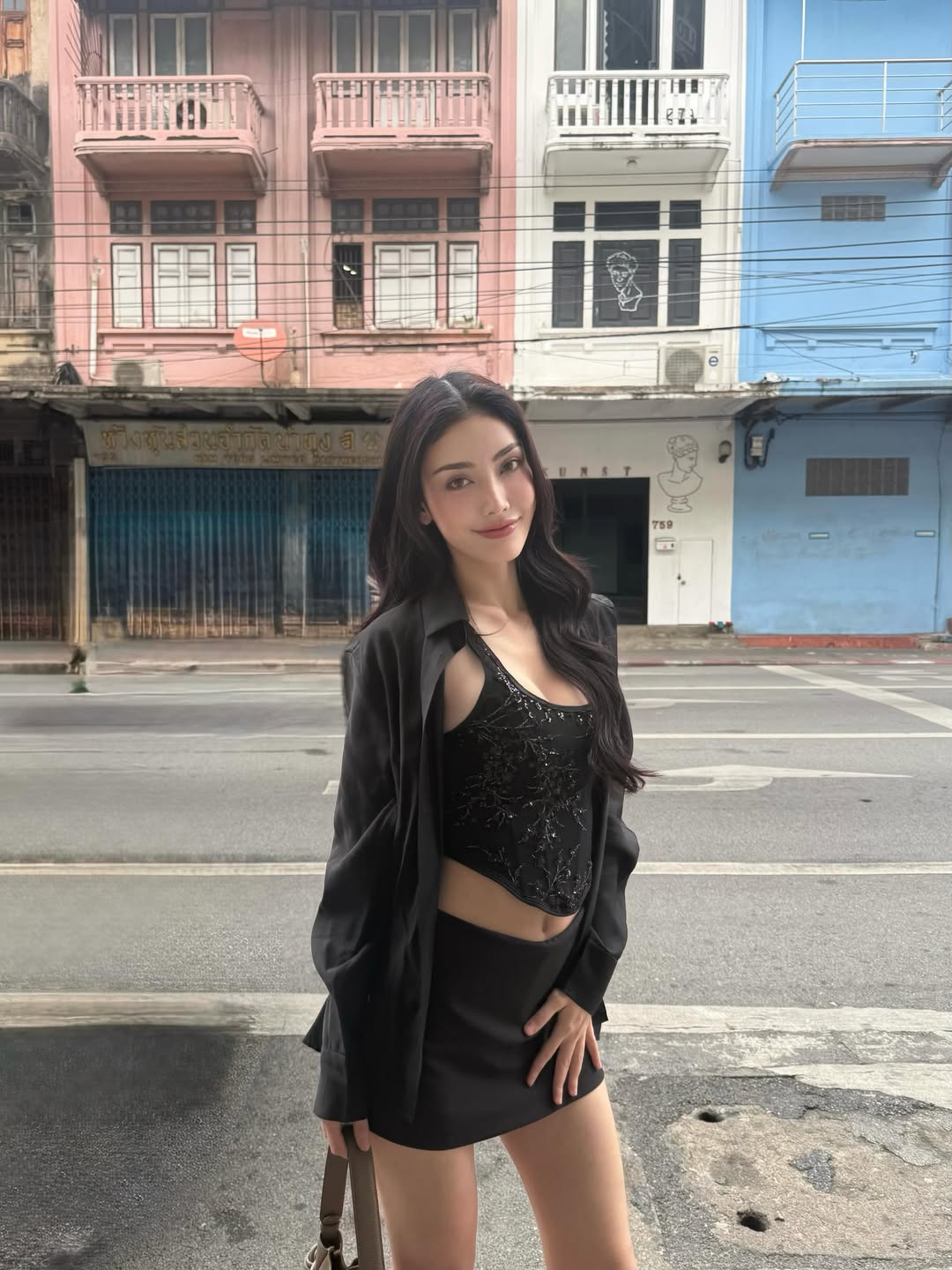มีนา - ริณา ฉัตรอมรชัย