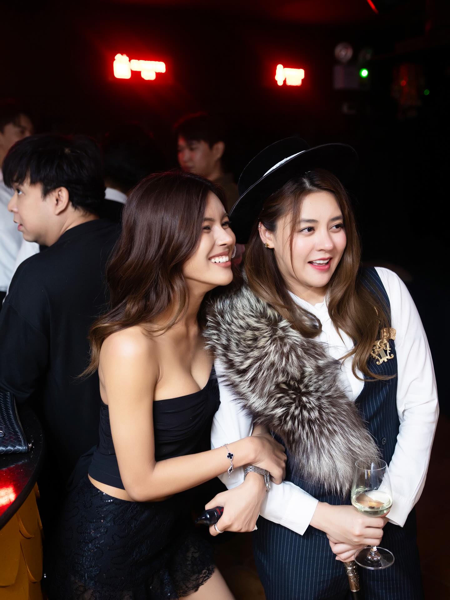 ใบเฟิร์น - พัสกร พลบูรณ์