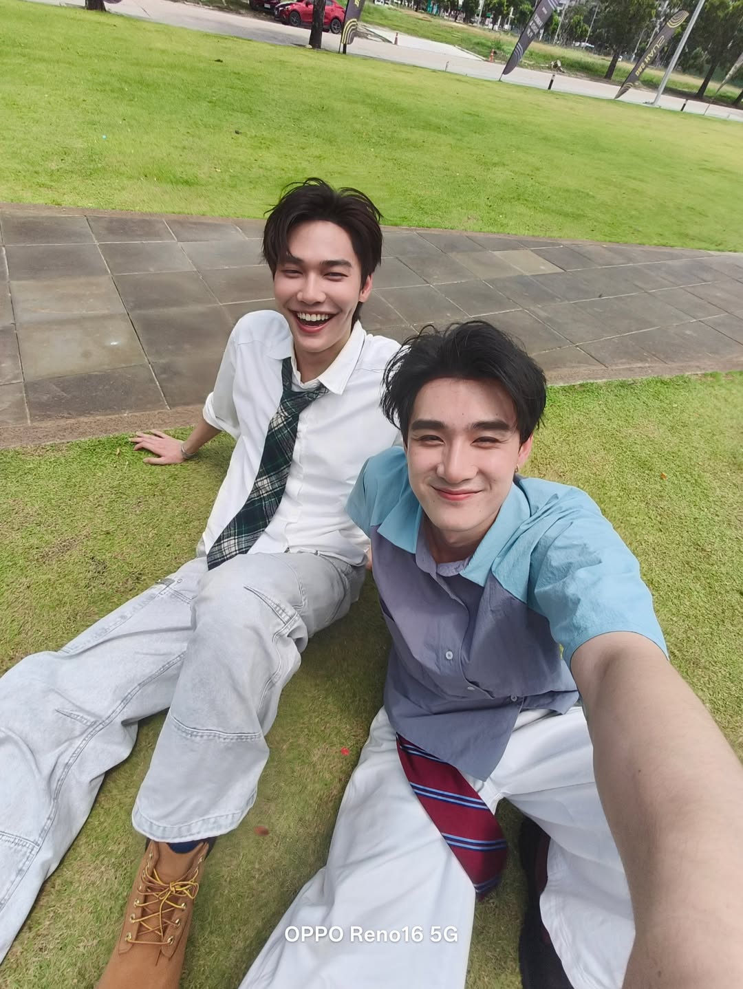 ธี - ธีรเดช วิถีพานิชย์