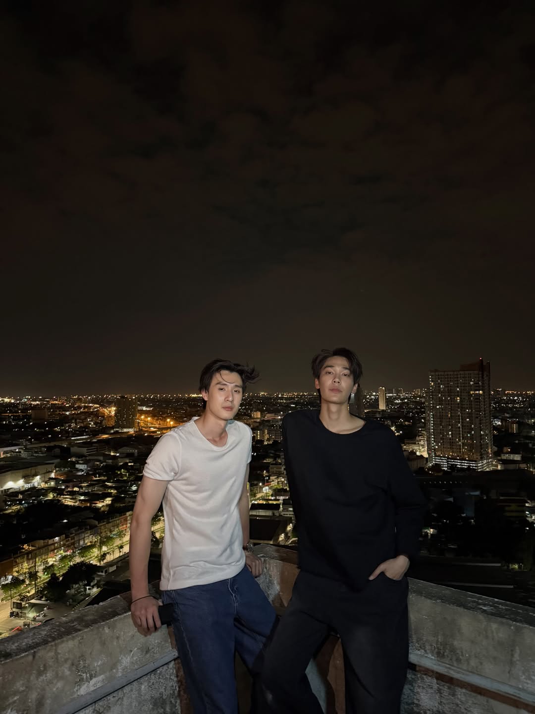ธี - ธีรเดช วิถีพานิชย์