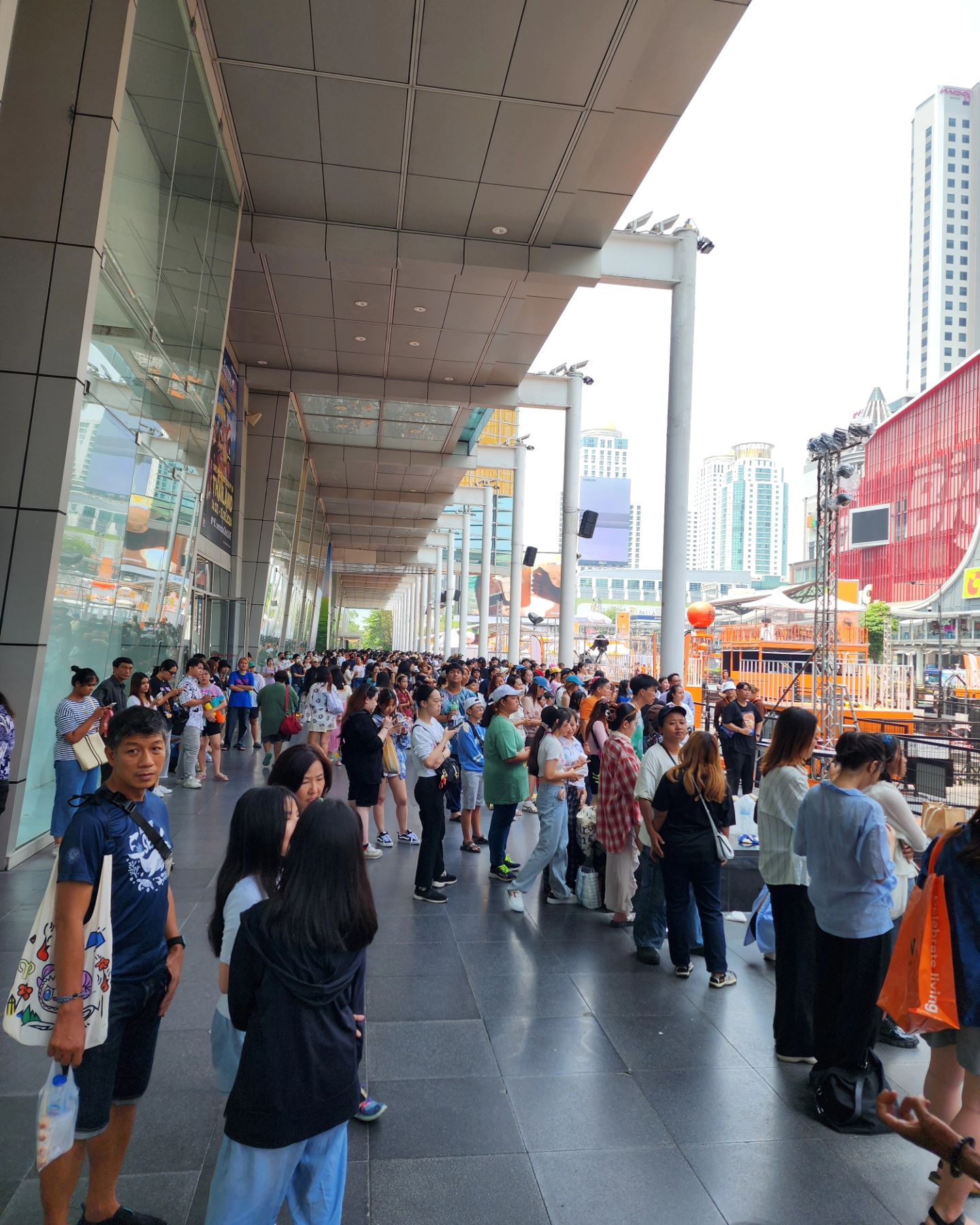 ตี๋ - วิวิศน์ บวรกีรติขจร