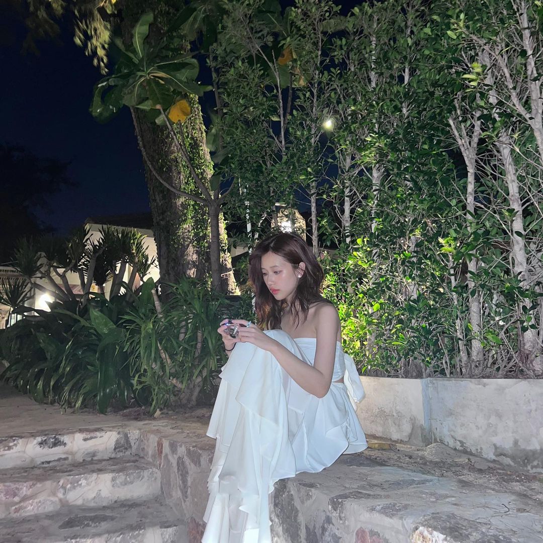 เจน - รมิดา จีรนรภัทร