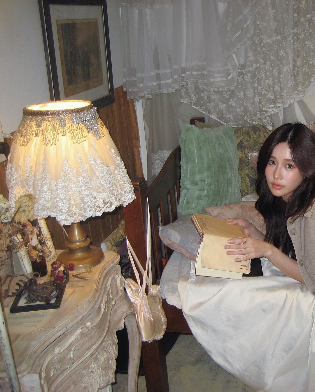 เจน - รมิดา จีรนรภัทร