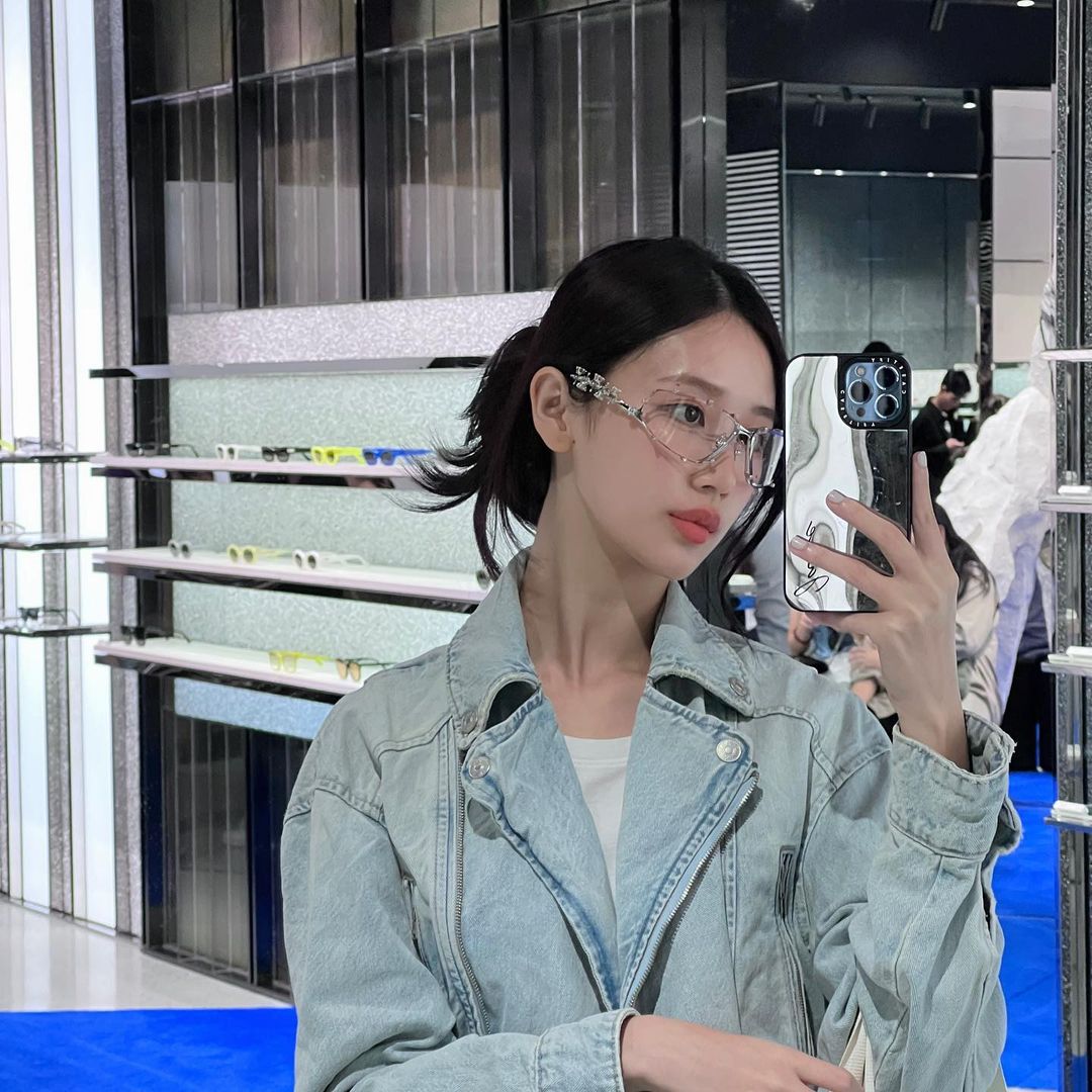 เจน - รมิดา จีรนรภัทร