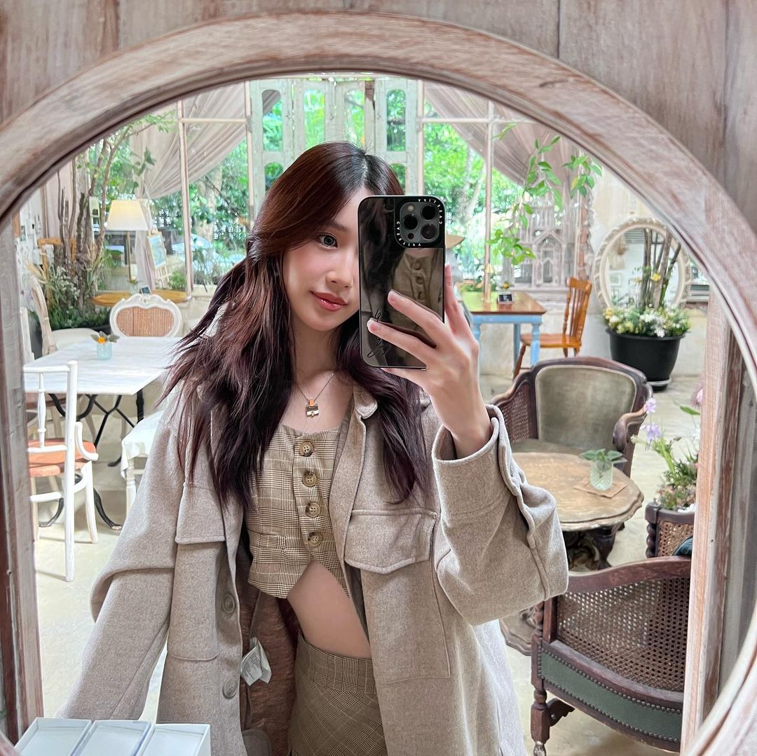 เจน - รมิดา จีรนรภัทร
