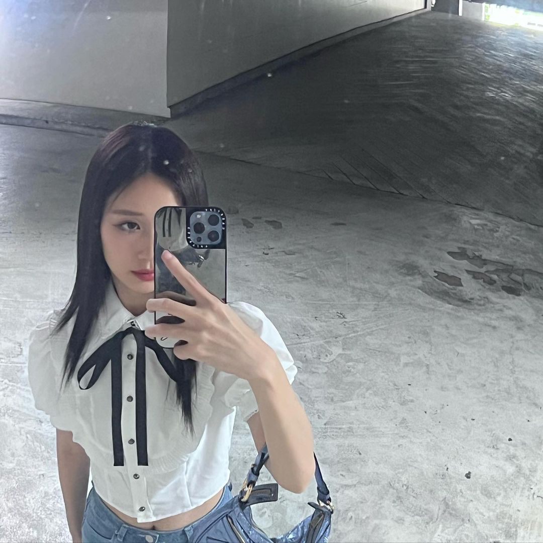 เจน - รมิดา จีรนรภัทร