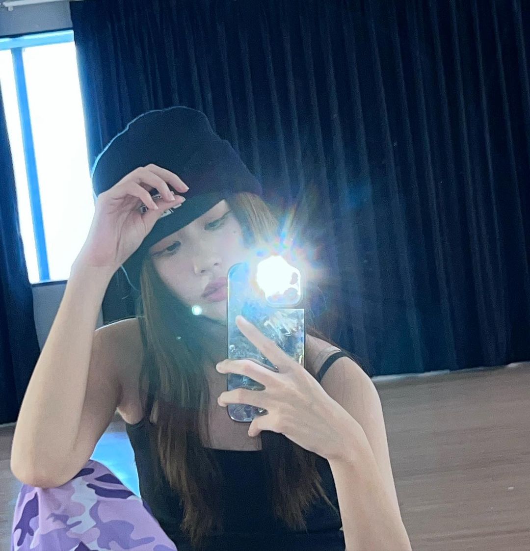 เจน - รมิดา จีรนรภัทร