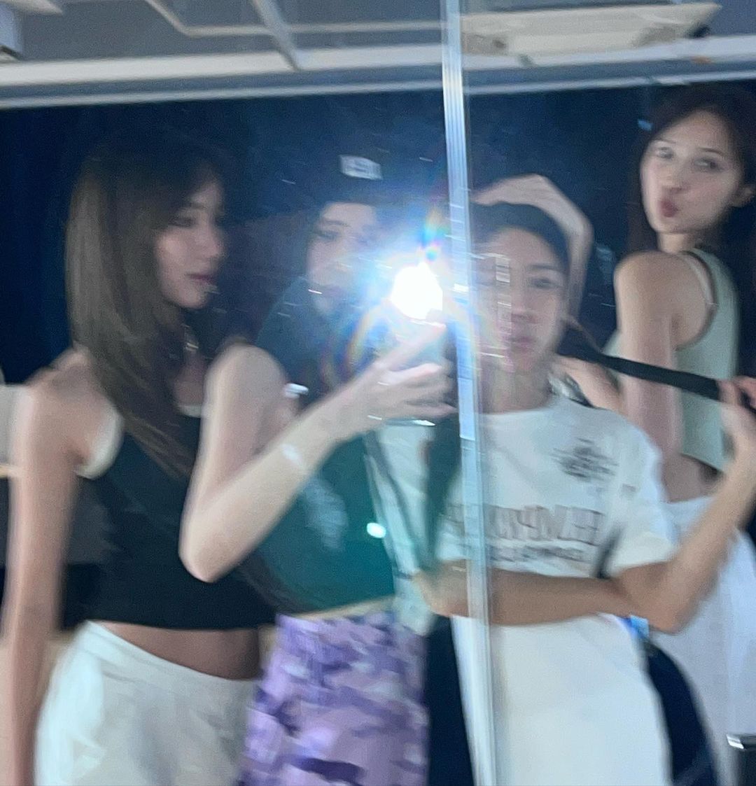 เจน - รมิดา จีรนรภัทร