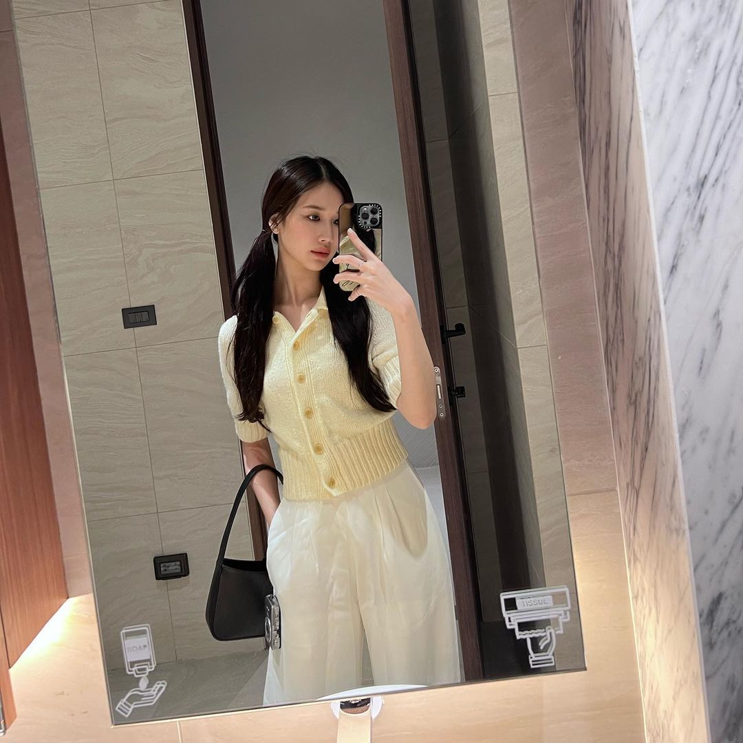 เจน - รมิดา จีรนรภัทร