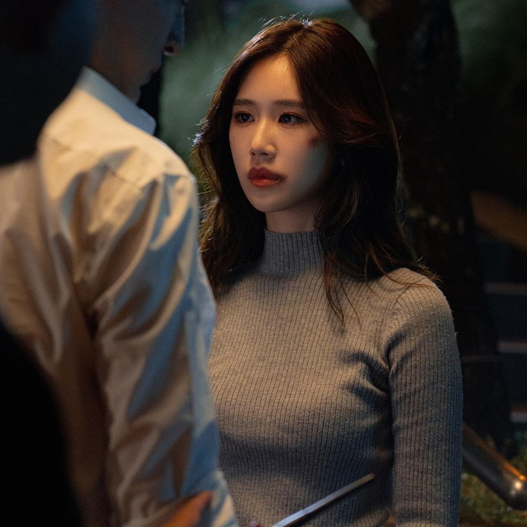 เจน - รมิดา จีรนรภัทร