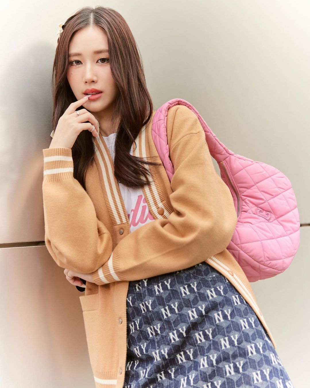เจน - รมิดา จีรนรภัทร