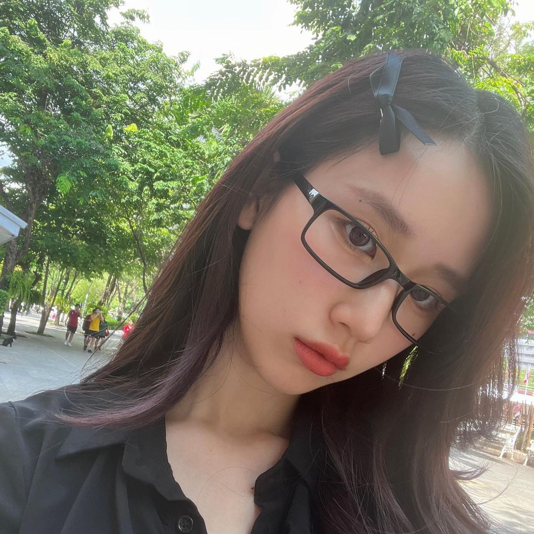 เจน - รมิดา จีรนรภัทร