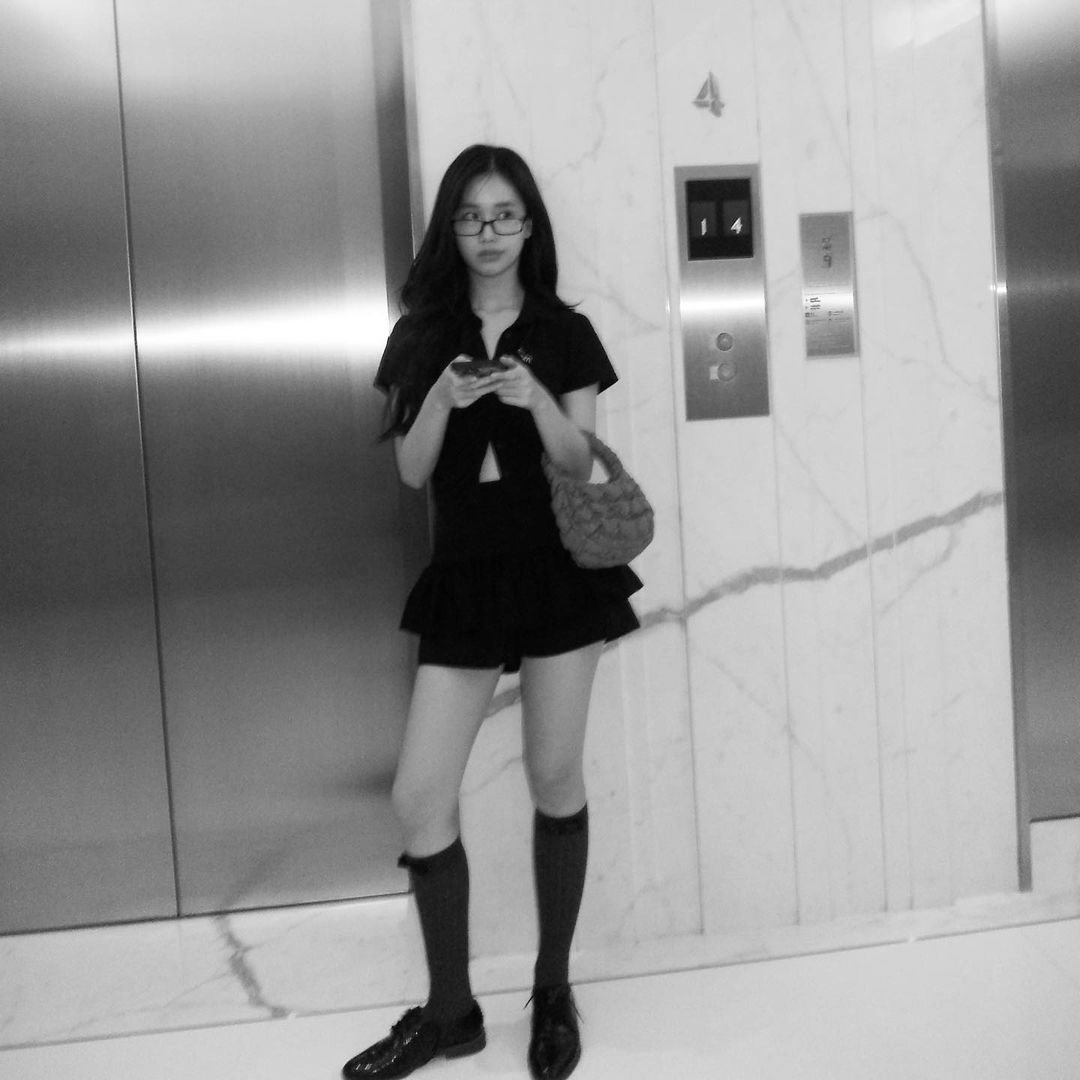 เจน - รมิดา จีรนรภัทร