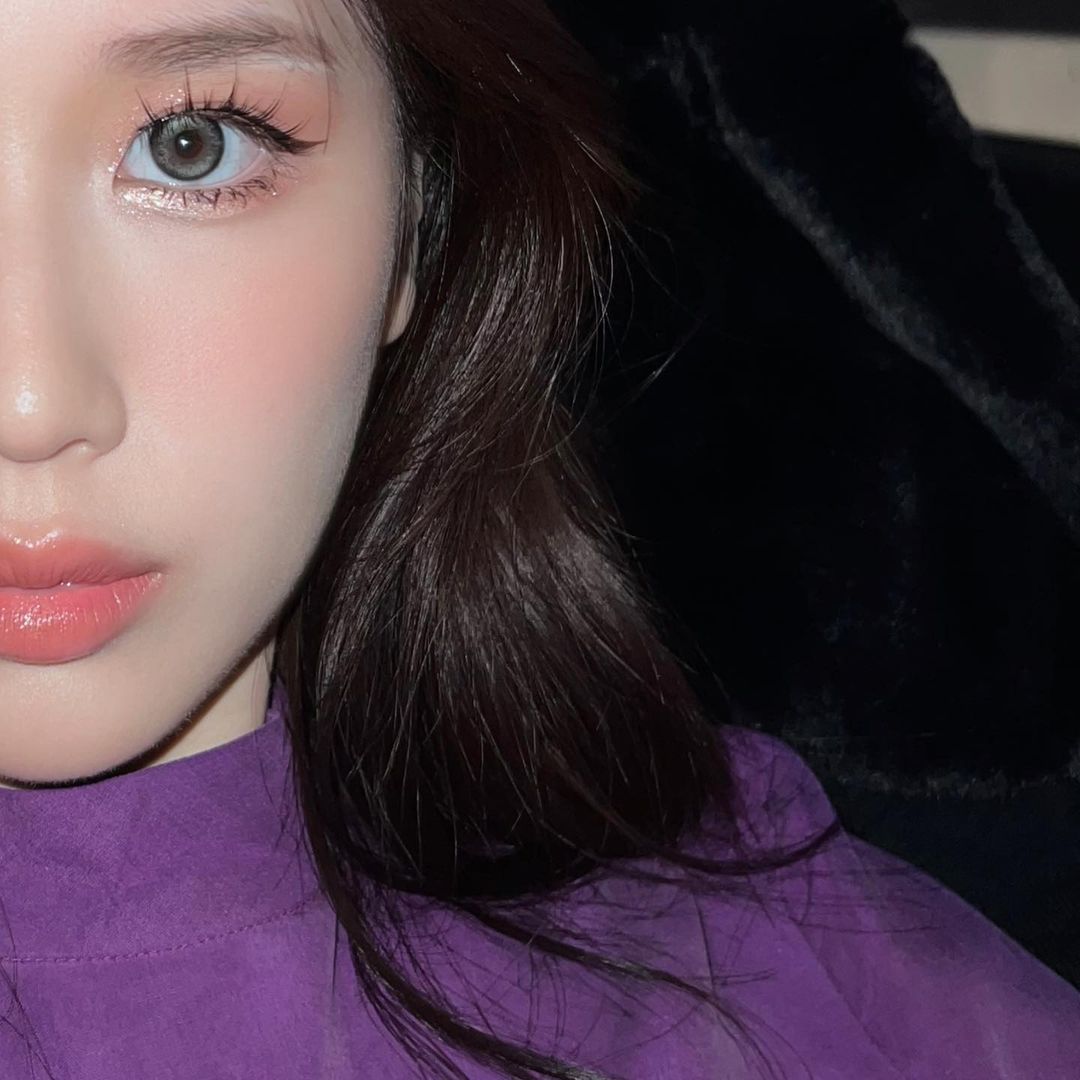 เจน - รมิดา จีรนรภัทร