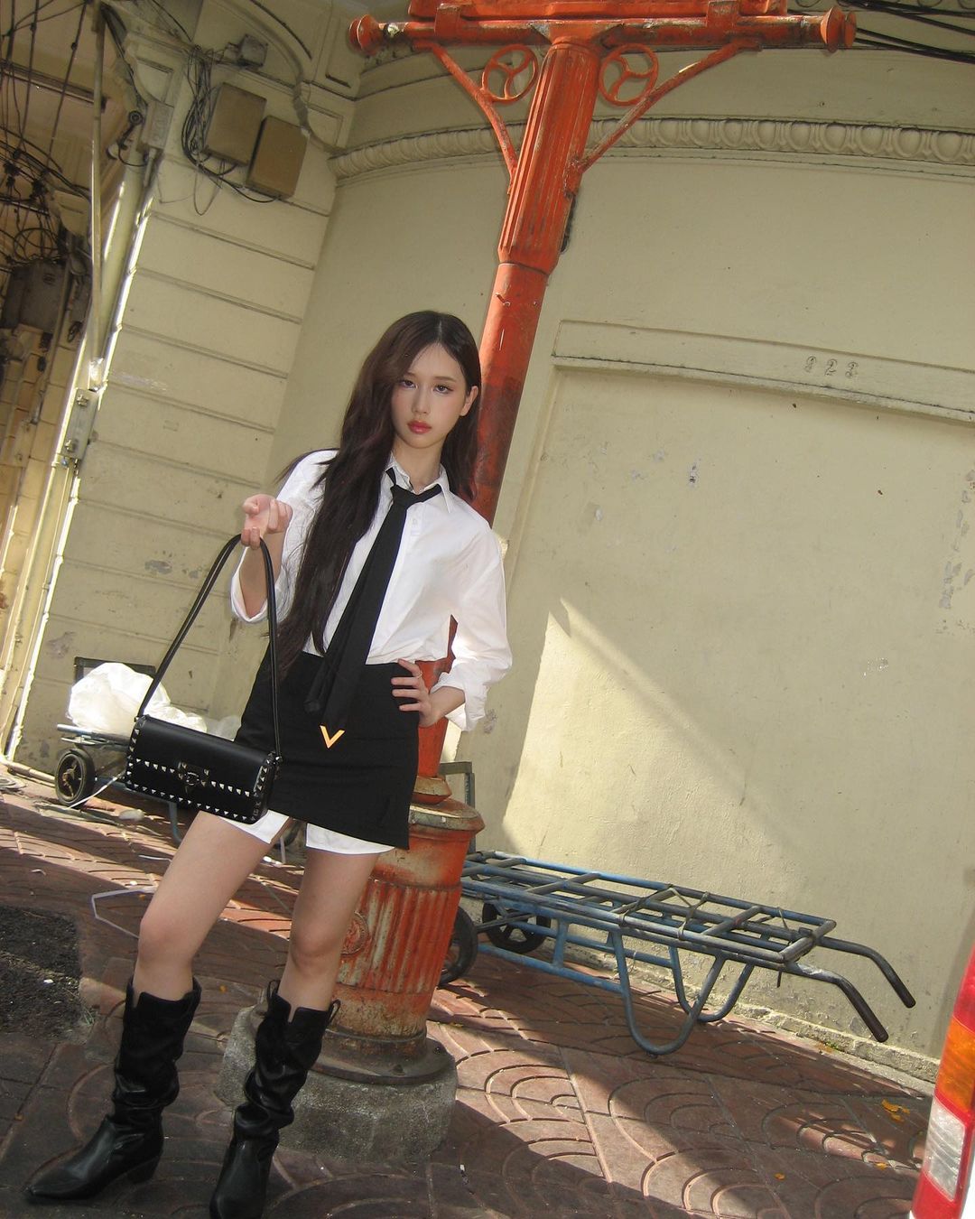 เจน - รมิดา จีรนรภัทร